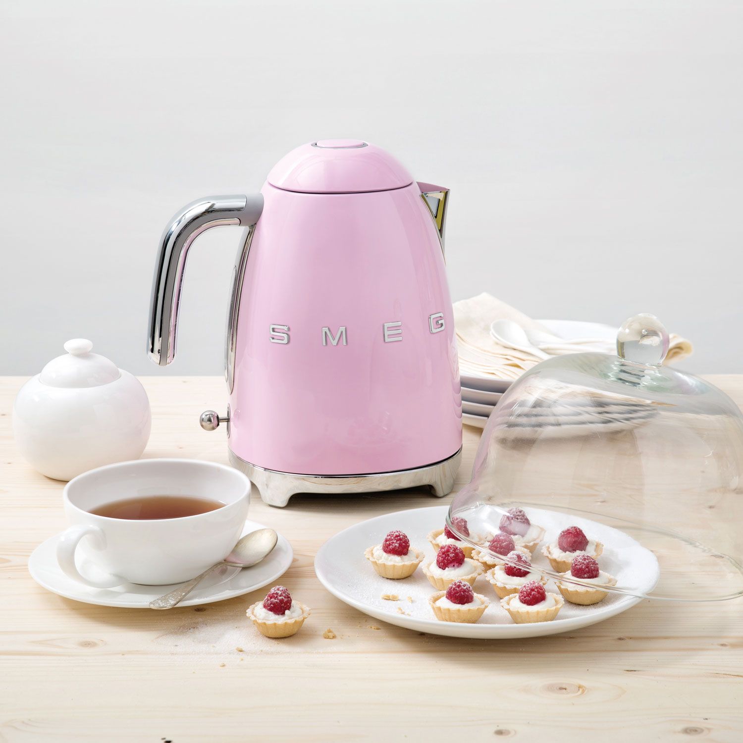 Retro 1.7L 3kW Pink Jug Kettle